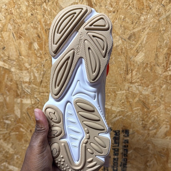 Adidas Oswego J Kids' White Sneakers with Red and Blue Stripes - Picture 3 of 3